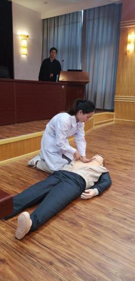 健康科普進企業(yè)——我院呼吸內科主任陳志祥一行受邀為海創(chuàng)環(huán)保專業(yè)技術骨干開展健康培訓(圖4)
