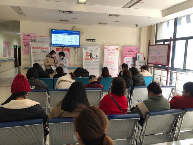 呵護(hù)女性健康  綻放美麗人生 ——我院15病區(qū)開展女性健康知識講座(圖1)