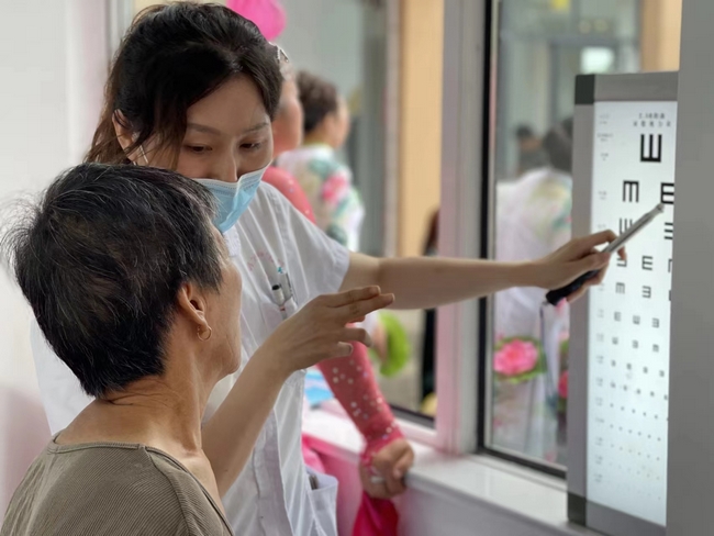 送醫(yī)下鄉(xiāng)護健康  專家義診顯真情 ——2022年蕪湖市文化科技衛(wèi)生“三下鄉(xiāng)”大型義診走進無為市紅廟鎮(zhèn)(圖5)