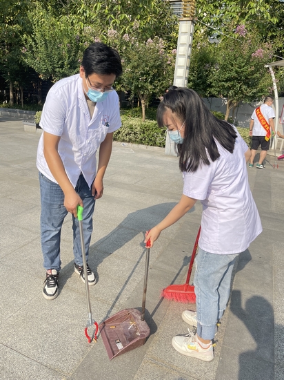 干凈清潔看我的 志愿服務(wù)在行動(dòng) ——我院團(tuán)委組織開展志愿者服務(wù)活動(dòng)(圖4)