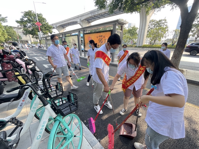 干凈清潔看我的 志愿服務(wù)在行動(dòng) ——我院團(tuán)委組織開展志愿者服務(wù)活動(dòng)(圖6)