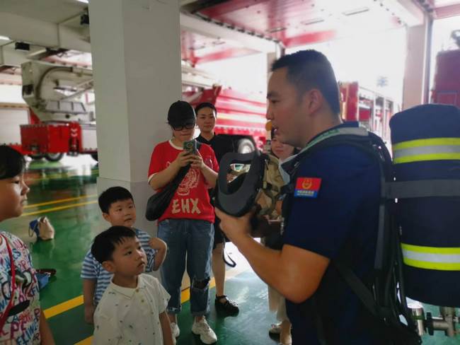 軍民魚水一家親、擁軍擁屬迎“八·一”(圖8)