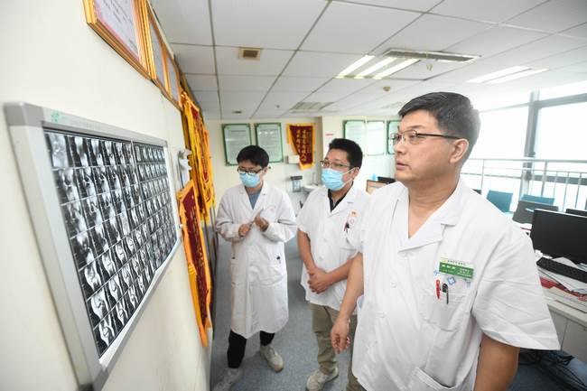 [奮進(jìn)十四五 建功新時代]蕪湖中醫(yī)醫(yī)院骨傷科:六大方向11個亞?？?中西醫(yī)結(jié)合精準(zhǔn)特色治療(圖2)