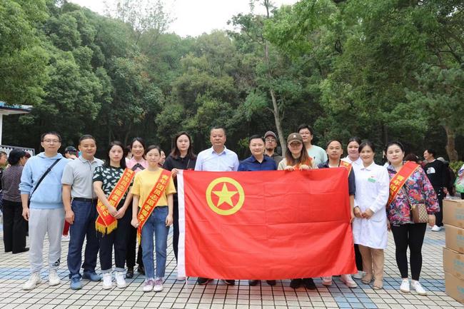 九九重陽(yáng) 與愛同行——院工會(huì)組織離退休職工開展“九九重陽(yáng)節(jié)游園”活動(dòng)(圖6)