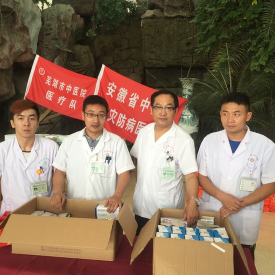 我院醫(yī)療隊(duì)慰問解放軍臨汾旅官兵(圖13)