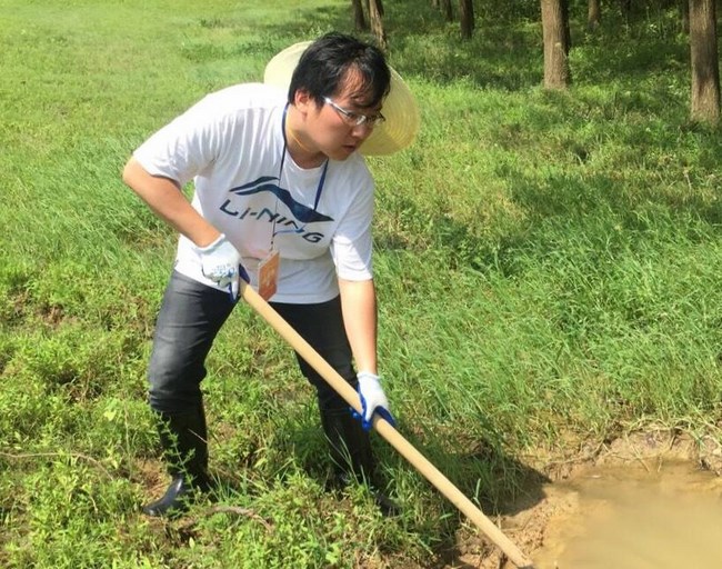 咬緊牙關(guān)，“白衣戰(zhàn)士”守住每寸圩堤(圖5)
