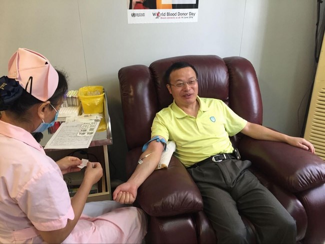 無償獻(xiàn)血，無尚光榮---我院積極組織職工參加無償獻(xiàn)血活動(dòng)(圖4)