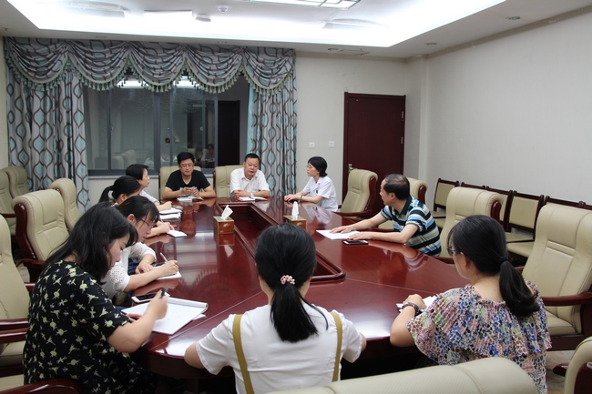 我院召開“預(yù)防職務(wù)犯罪活動重點牽頭處室” 警示談話會議(圖1)