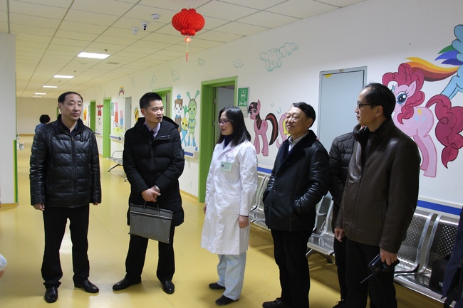 節(jié)前市衛(wèi)計(jì)委副主任王少華一行調(diào)研卒中、胸痛等五大中心建設(shè)情況(圖1)