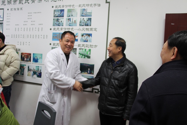 新春伊始，院領(lǐng)導(dǎo)班子慰問一線醫(yī)護(hù)職工(圖6)
