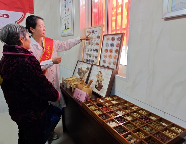 踐行雷鋒精神，勞模義診暖民心——我院開展學雷鋒義診志愿服務活動(圖6)